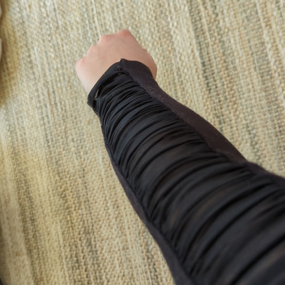 Black soft sweater with mesh ruffles/ruching - Picture 2 of 4